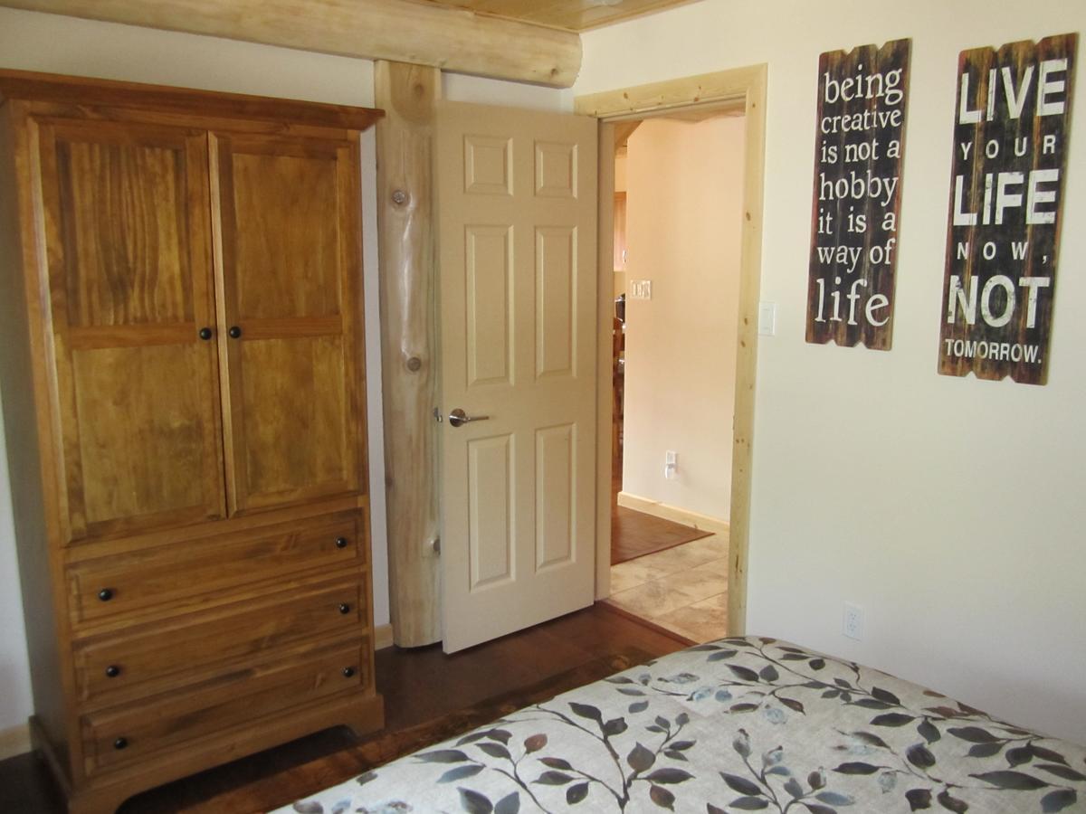 Single Room with Shared Bathroom